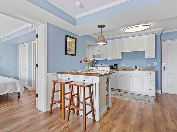 4th image of 14290 Ocean Highway #303