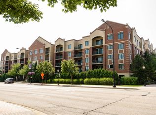 5 W Central Rd #RD101, Mount Prospect, IL 60056