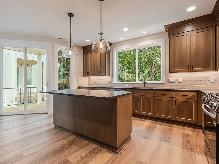 464 SE Haddock Ln — Photo 20