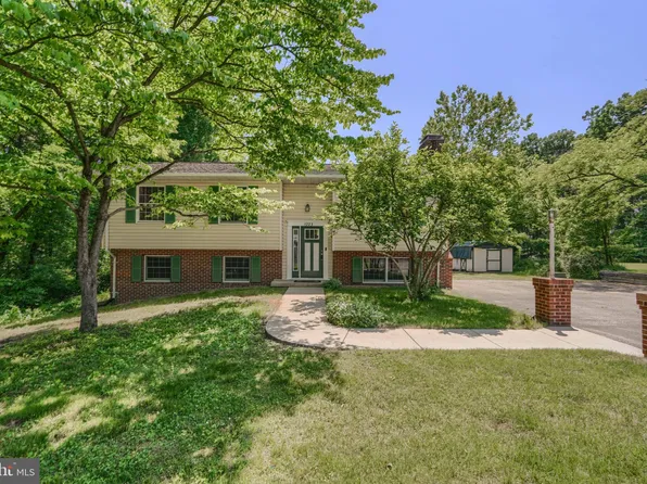 1223 Thompson Ave, Severn, MD 21144