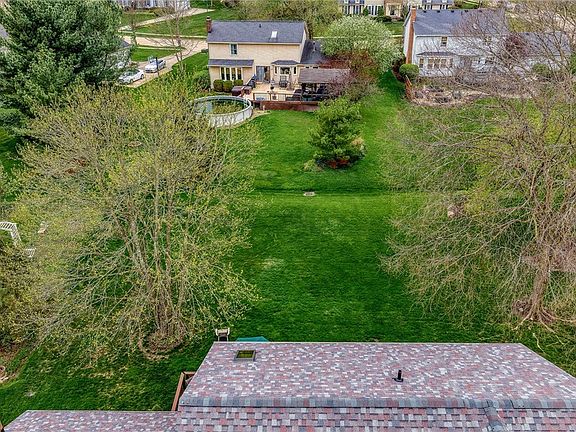 3rd image of 5330 Young Rd