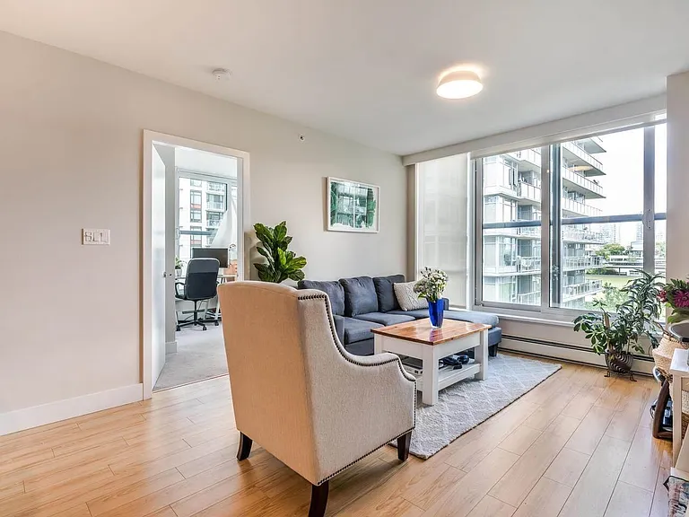 159 W 2nd Ave #701 — Photo 3