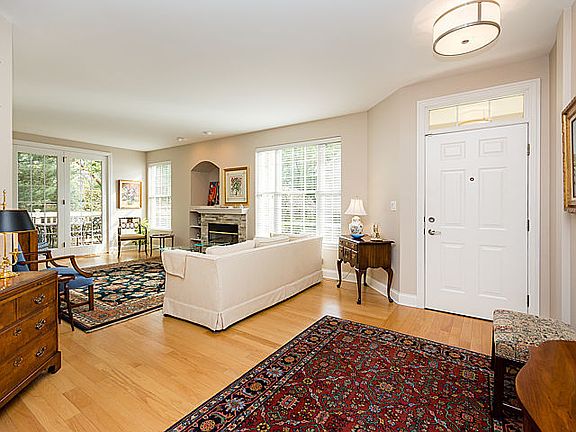 2nd image of 6289 Edgebrook Ln E