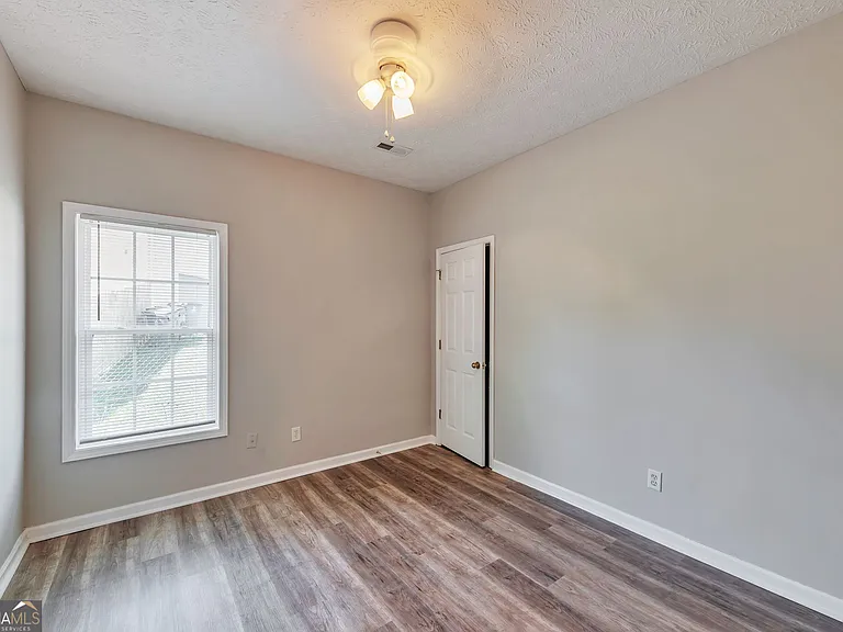 38 Rockport Dr — Photo 14