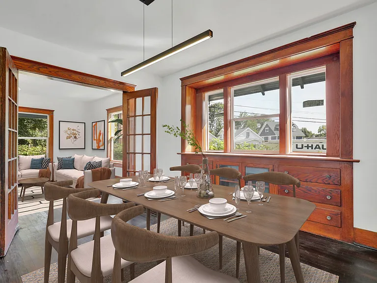 1428 E Cesar E Chavez Ave — Photo 3