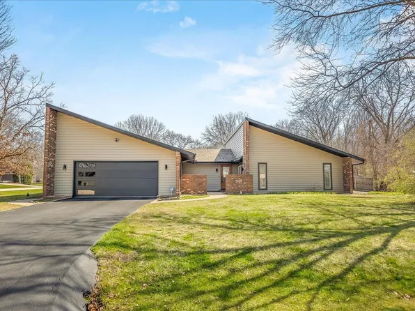 5159 Coach Lite Trl, Loves Park, IL 61111