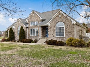 4025 Oak Pointe Dr, Pleasant View, TN 37146