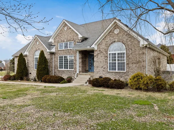 4025 Oak Pointe Dr, Pleasant View, TN 37146