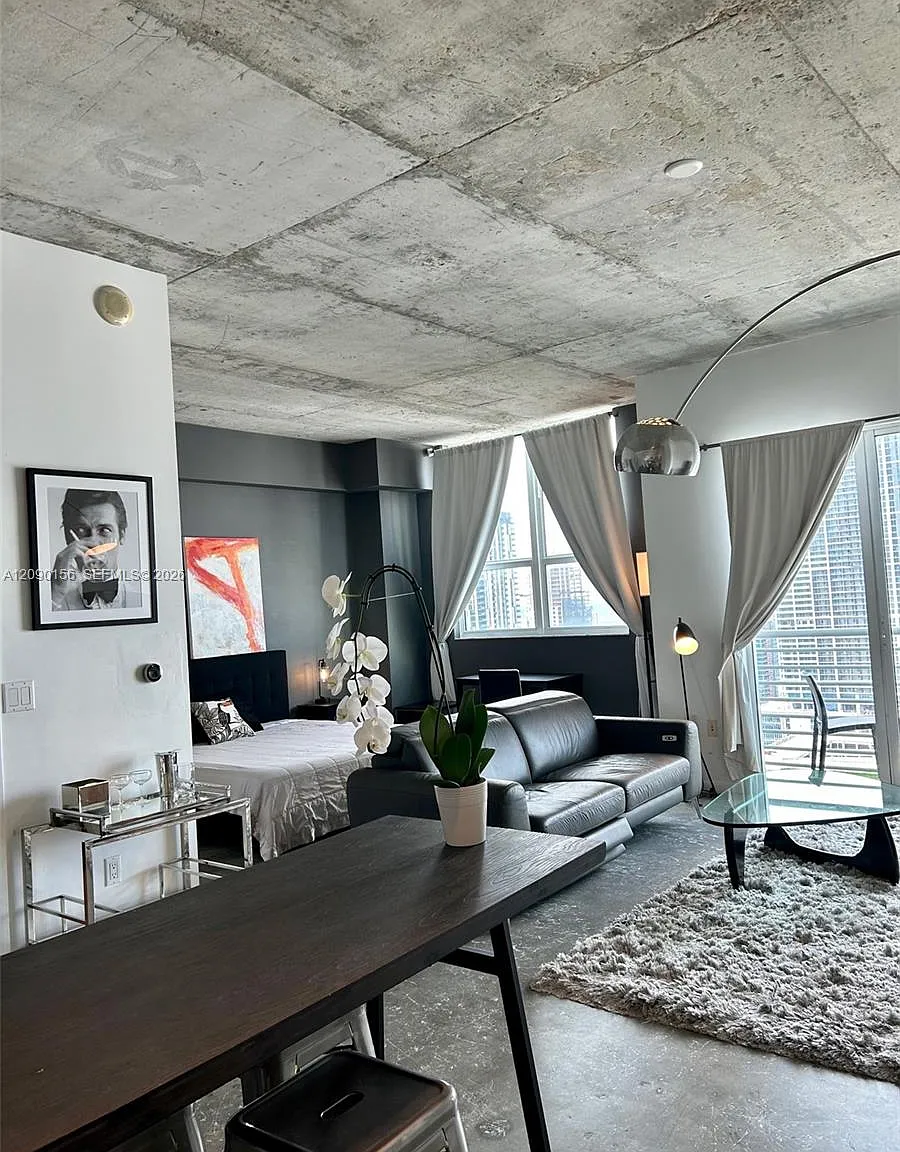 The Loft Downtown Ii Condo — Photo 1