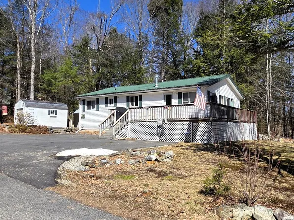 11 Avalon Road, Farmington, NH 03835