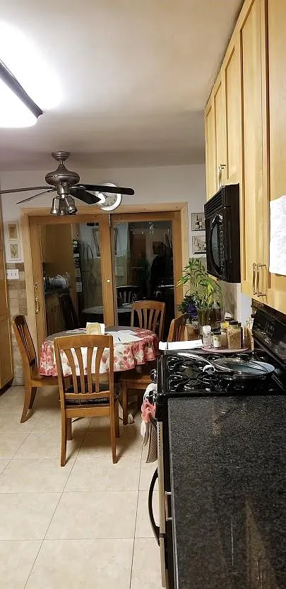 Studio, 629 sqft, $1,599 — Photo 2