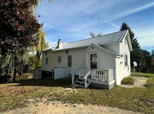 1034 Poquette Rd, Gaylord, MI 49735