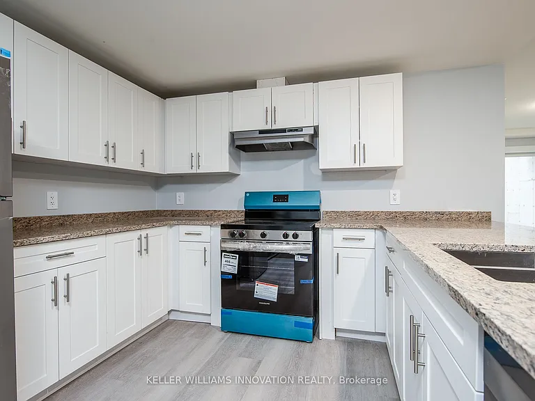 10 Queen St #2 — Photo 12