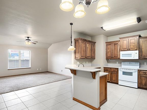 5th image of 2401 Kyle Robert Ln