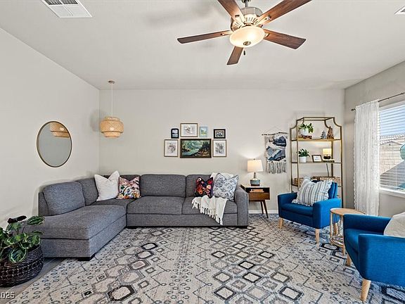 3rd image of 3747 Berenices Ave