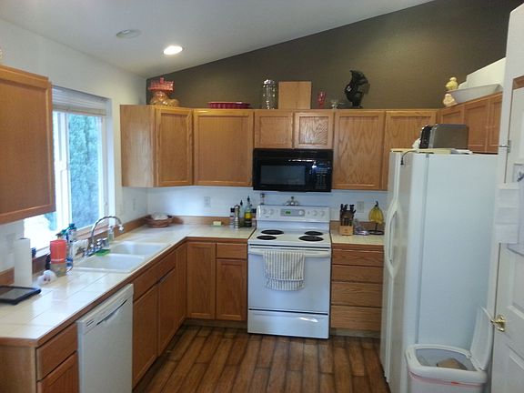 2nd image of 1818 111th Dr SE