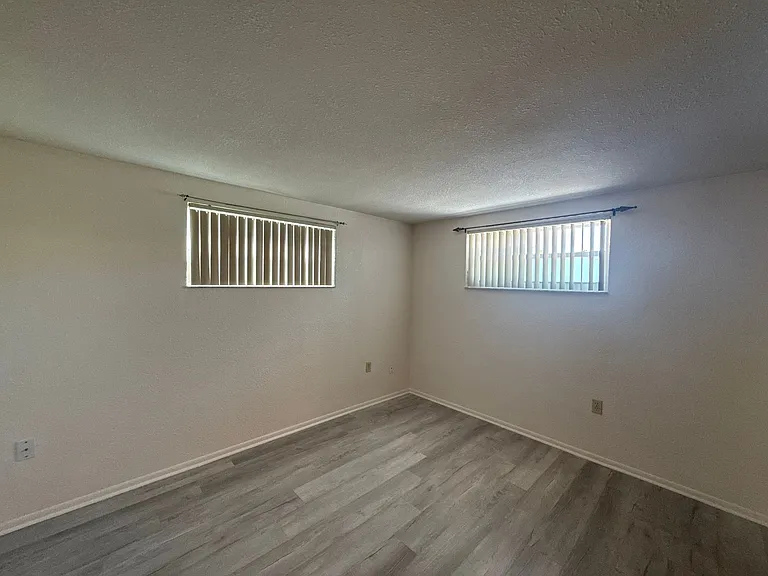 7726 Sue Ellen Dr — Photo 21