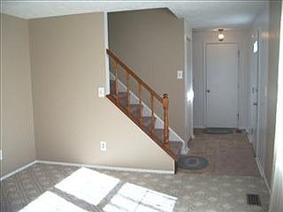 3rd image of 5770 Grovewood Dr