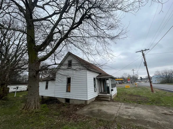 624 W Poplar St, Harrisburg, IL 62946