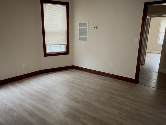 5th image of 811 S 13th St #1