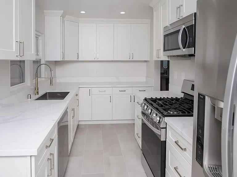 2755 Teresita St — Photo 10