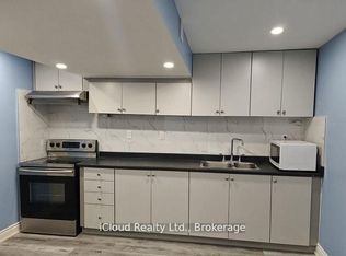 32 Maple Beach Cres, Brampton, ON L7A2T8