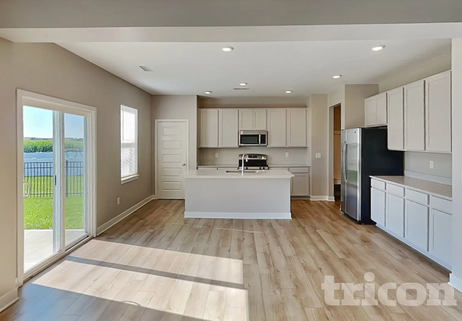 2069 S Copperstone Drive New Palestine IN — Photo 3