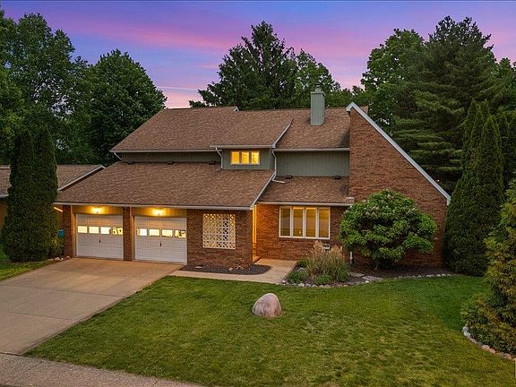 2nd image of 3212 Forsyth Dr