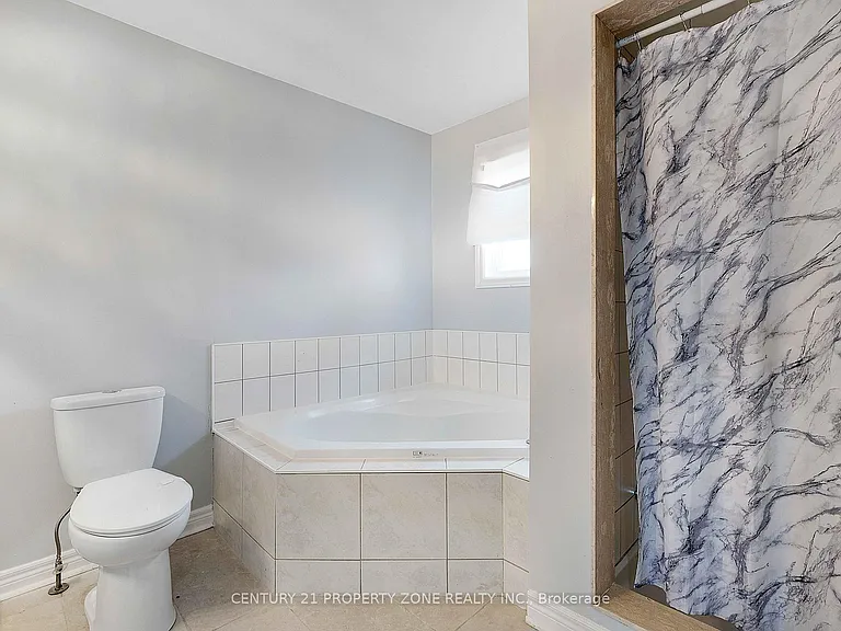 3893 Manatee Way #UPPER — Photo 19