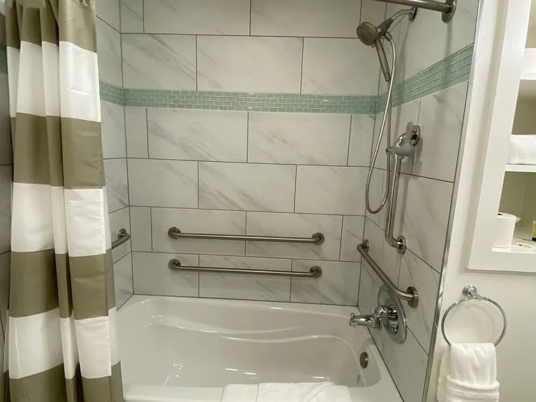1818 Harvard Ave — Photo 22