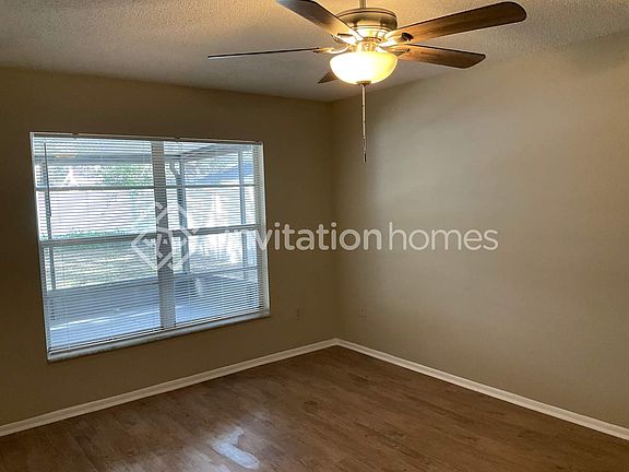 3rd image of 14514 Wessex St