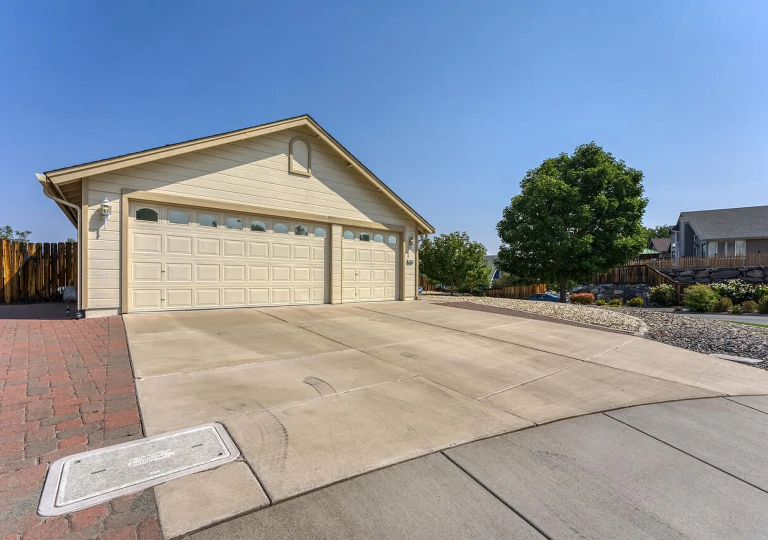 Fully Furnished Sparks Home With All Utilities Included And Flexible Lease Options — Photo 4