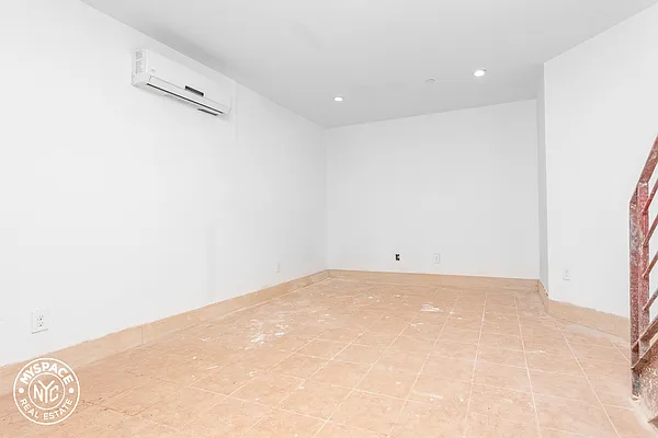 Rented by MySpaceNYC | media 11