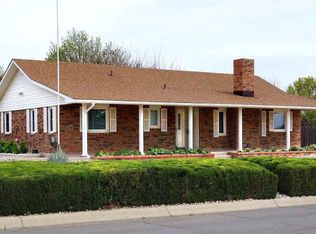 703 Saunders Dr, Roswell, NM 88201