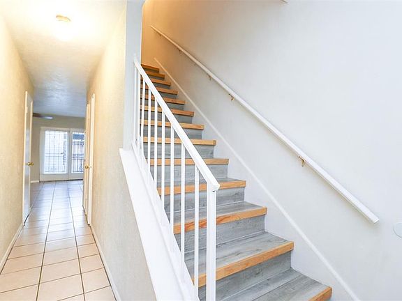 4th image of 13537 Castilian Dr #1