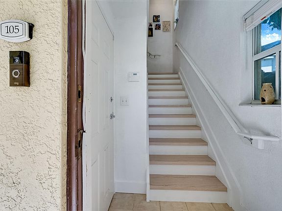 4th image of 2544 SW 14th Avenue #105