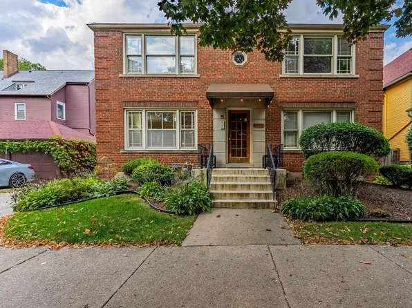 1038 Superior St APT 1W, Oak Park, IL 60302