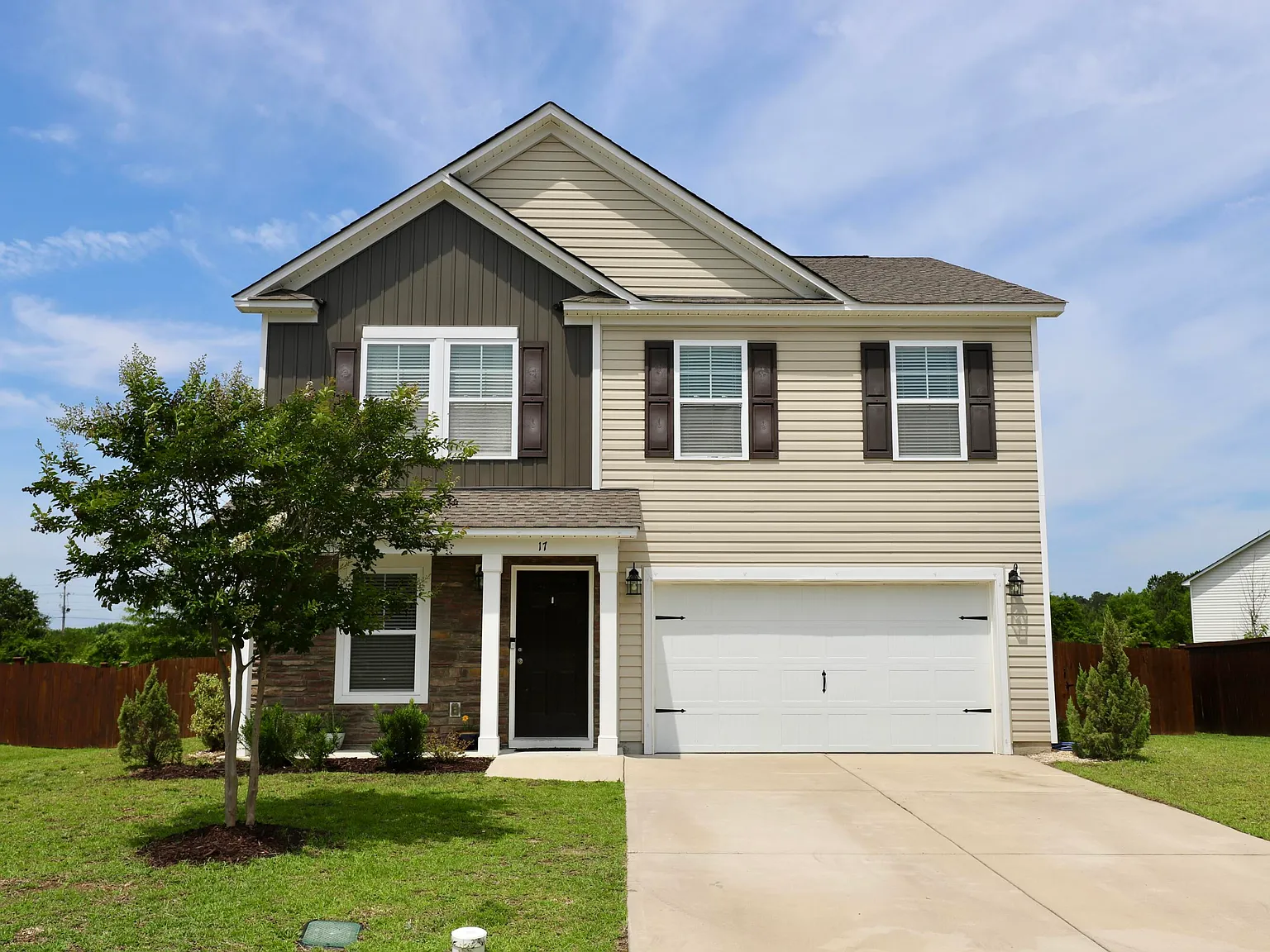 5 bed, 3.0 bath, 2264 sqft, $2,200 — Photo 4