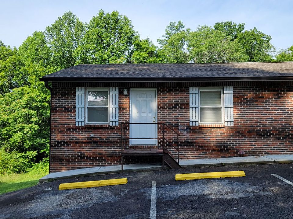 1st image of 2301 Lakeland Dr APT 10