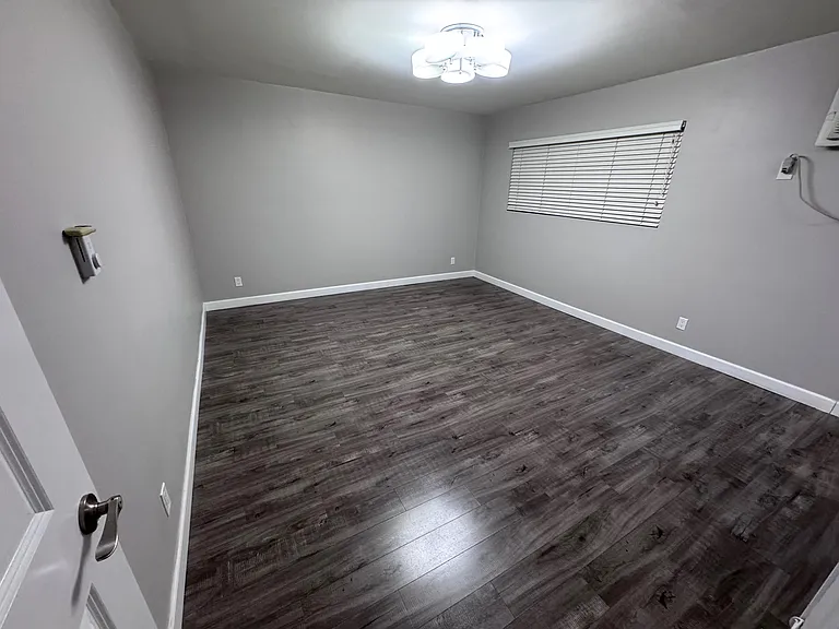 6520 Shirley Ave #14 — Photo 5