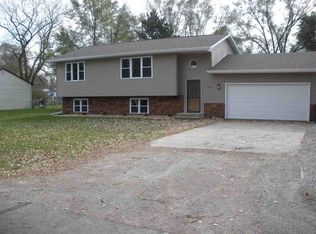 1430 Dearborn Ave, Waterloo, IA 50707