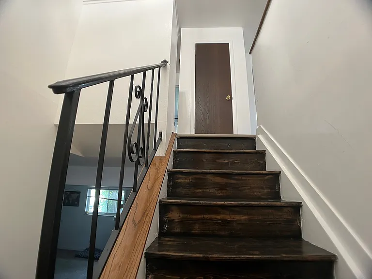 354 S 21st Ave — Photo 7