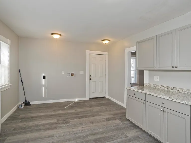 744 Carew St #1 — Photo 7