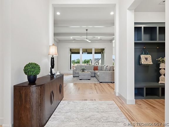 5th image of 4125 W 113th Pl