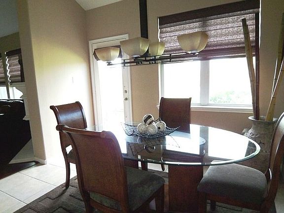 BREAKFAST ROOM