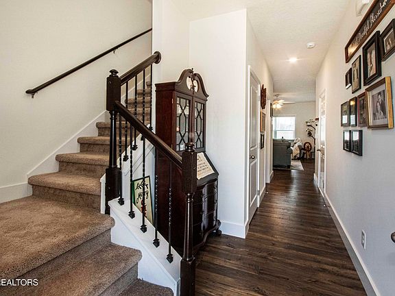 4th image of 3568 Bisham Wood Ln