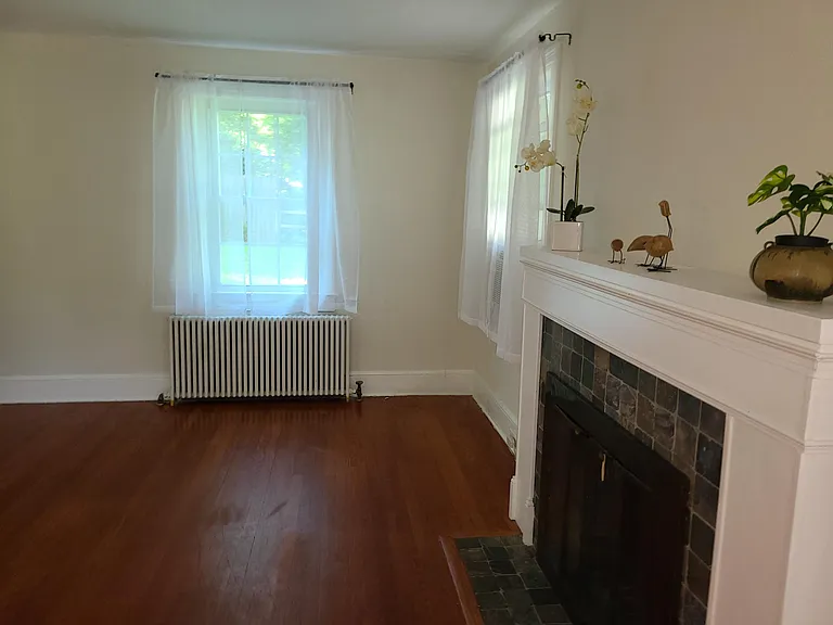403 Thayer Ave — Photo 8