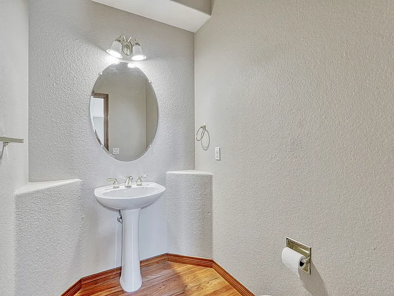 8406 Green Island Cir — Photo 58