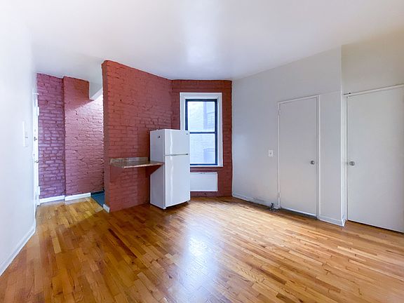 4th image of 429 W 46th St APT 4A