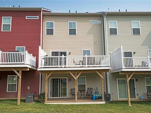 3rd image of 2429 Cook Dr